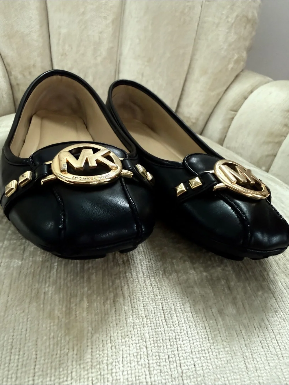 Michael Kors Black Gold Logo Ballet Flats - Picture 2 of 6